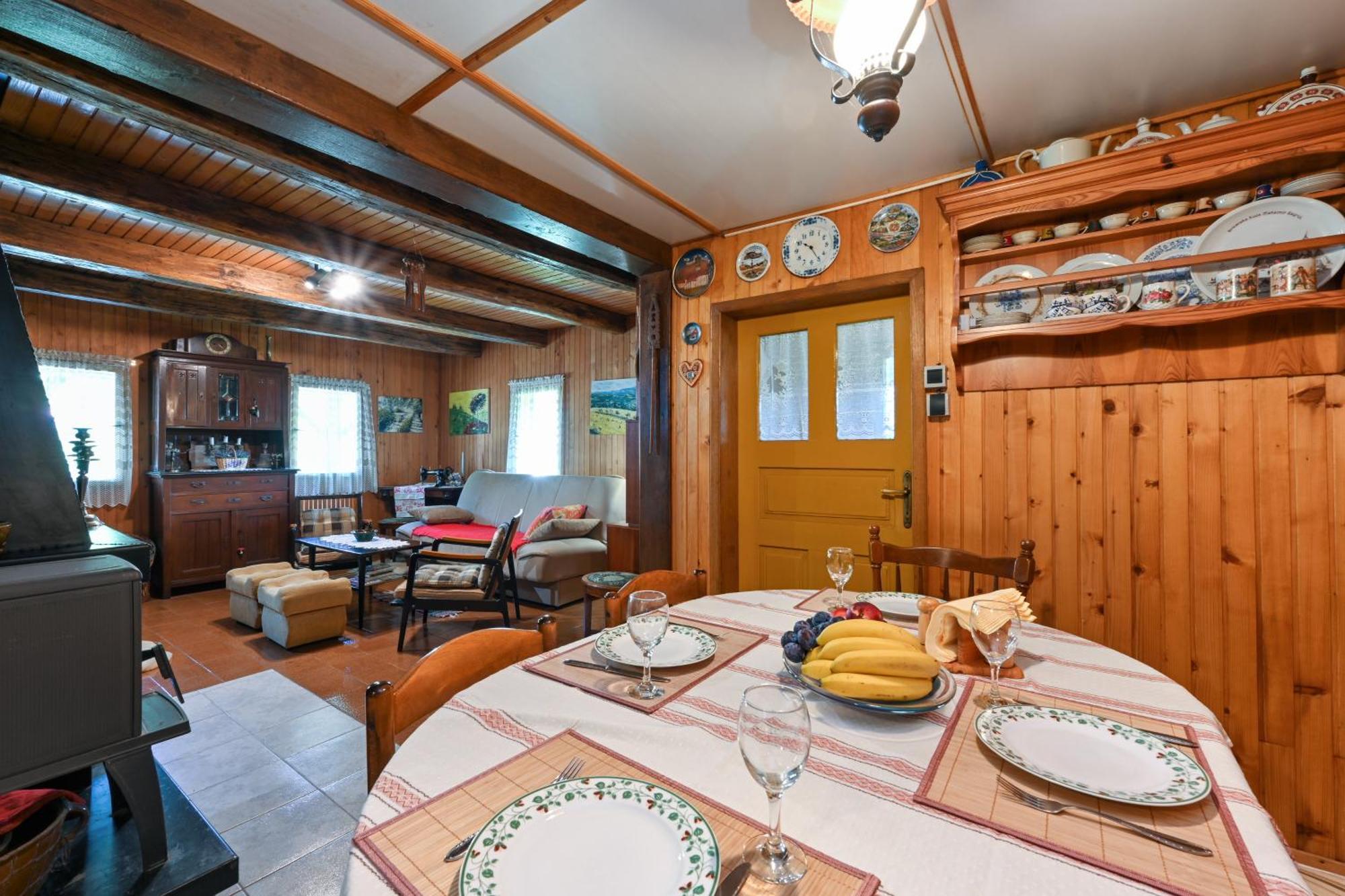 Kuca Viola, Traditional Wooden House In Tuhelj Esterno foto